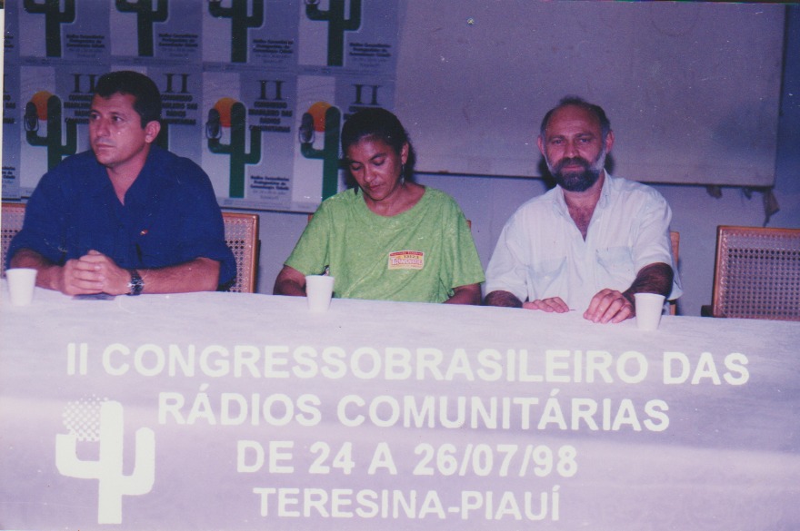 Ismael Lopes em congresso de Rádios Comunitárias em 1998.