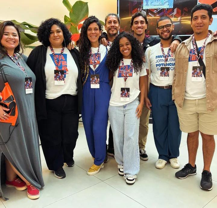 Equipe do jornal Fala Roça reunida.
